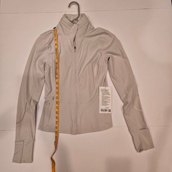 Lululemon Women's Nulux ™ Reflective Running Jacket - Picture 10 of 14